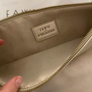 NWT Jilly box fawn handbag